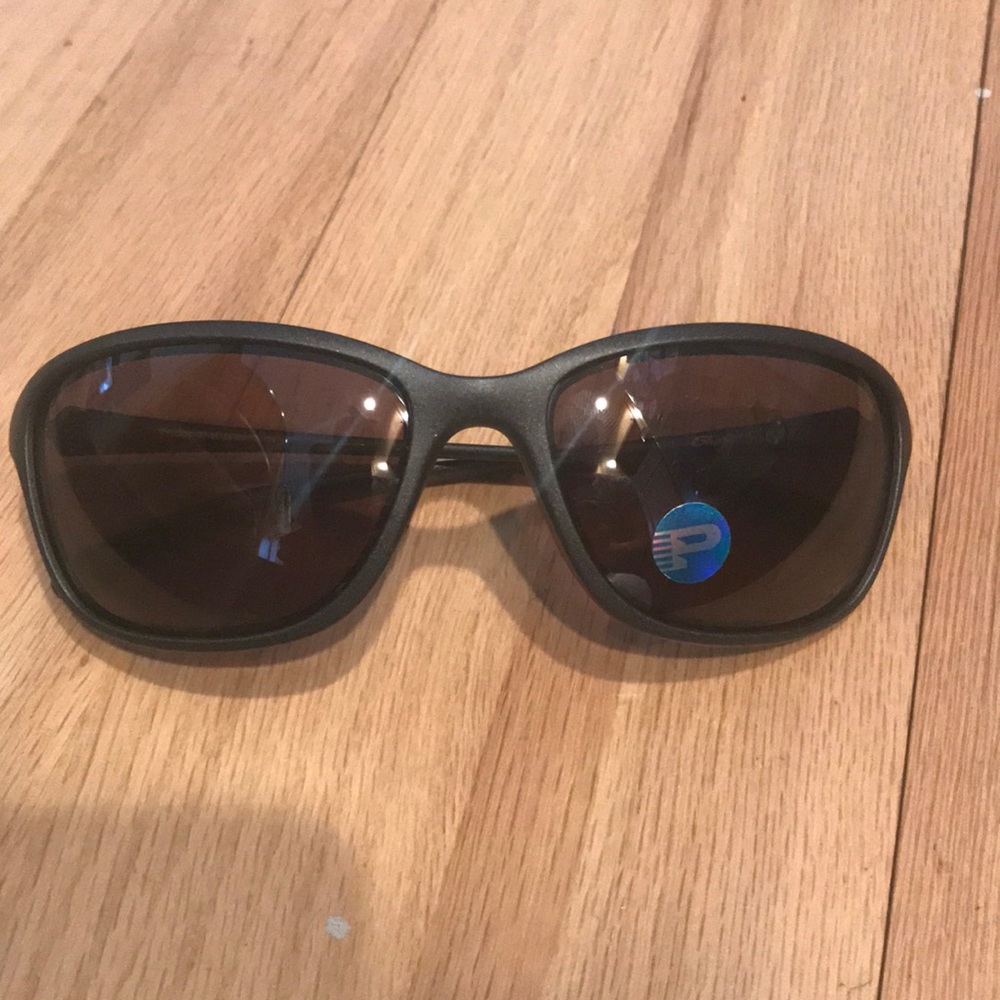 NEW Oakley “She’s Unstoppable”